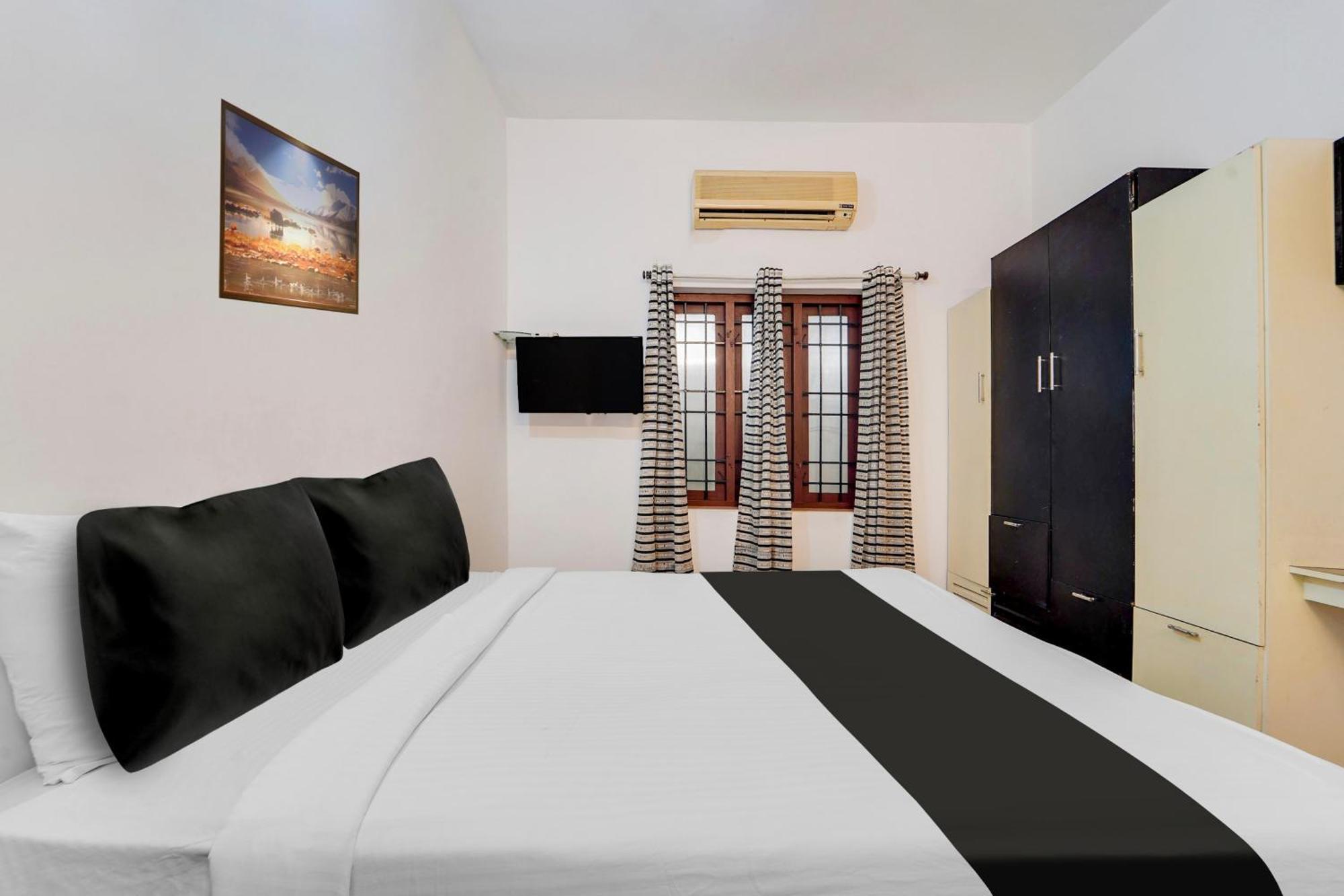 Super Hotel O Vazhakkala Kochi Exteriör bild