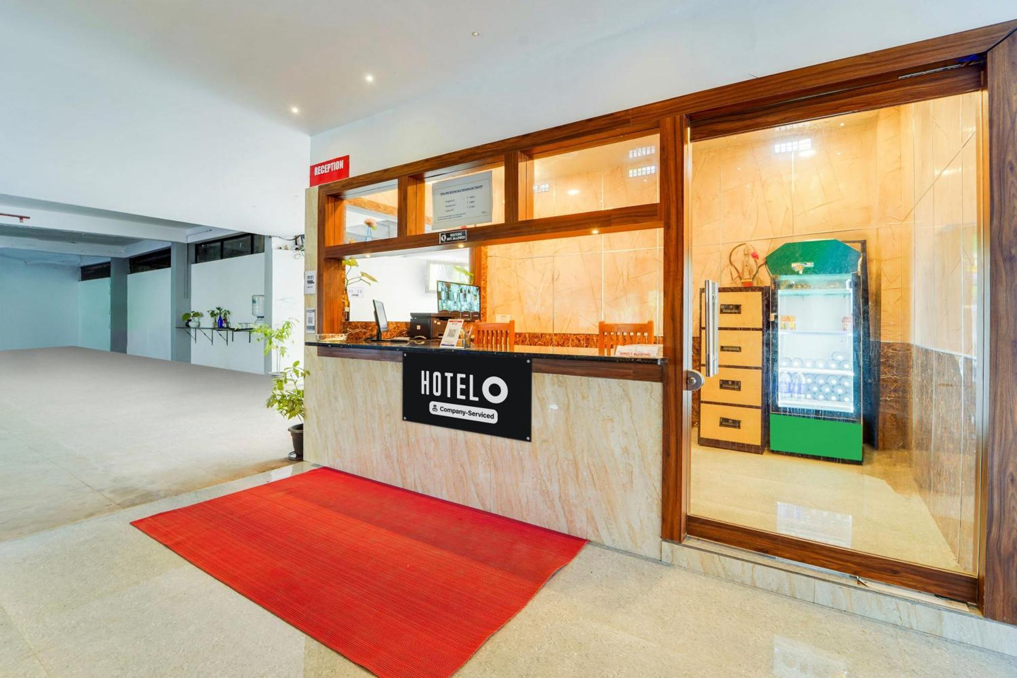 Super Hotel O Vazhakkala Kochi Exteriör bild